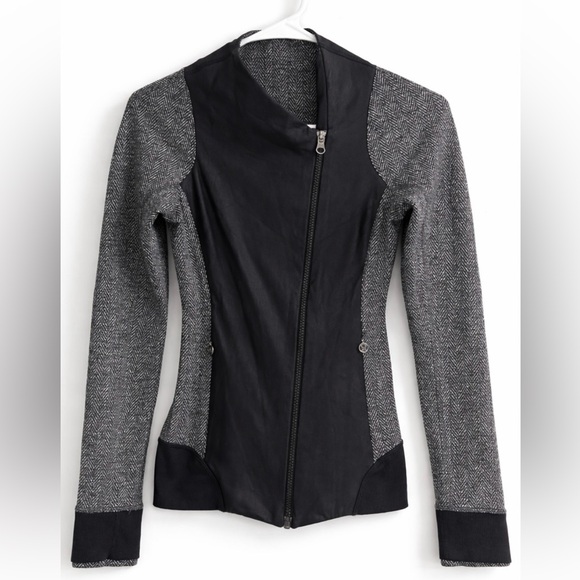 Lululemon Size 2 Black Moto Jacket Herringbone Knit Faux Leather Excellent